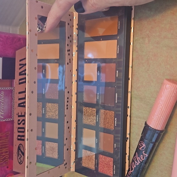 Makeup set - Picture 6 of 11